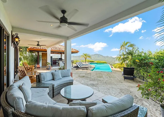 Infinity Pool With Ocean & Mountain Views Potrero (Guanacaste)