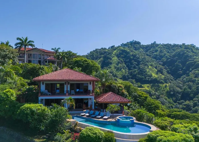 Infinity Pool With Ocean & Mountain Views Potrero (Guanacaste)