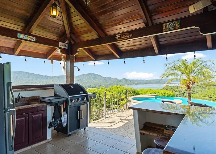 Villa Infinity Pool With Ocean & Mountain Views *